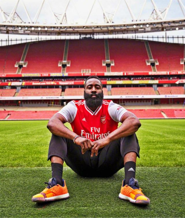 乐鱼体育关于詹姆斯官方宣布晋级下一阶段新规，阿森纳引发争议！的信息