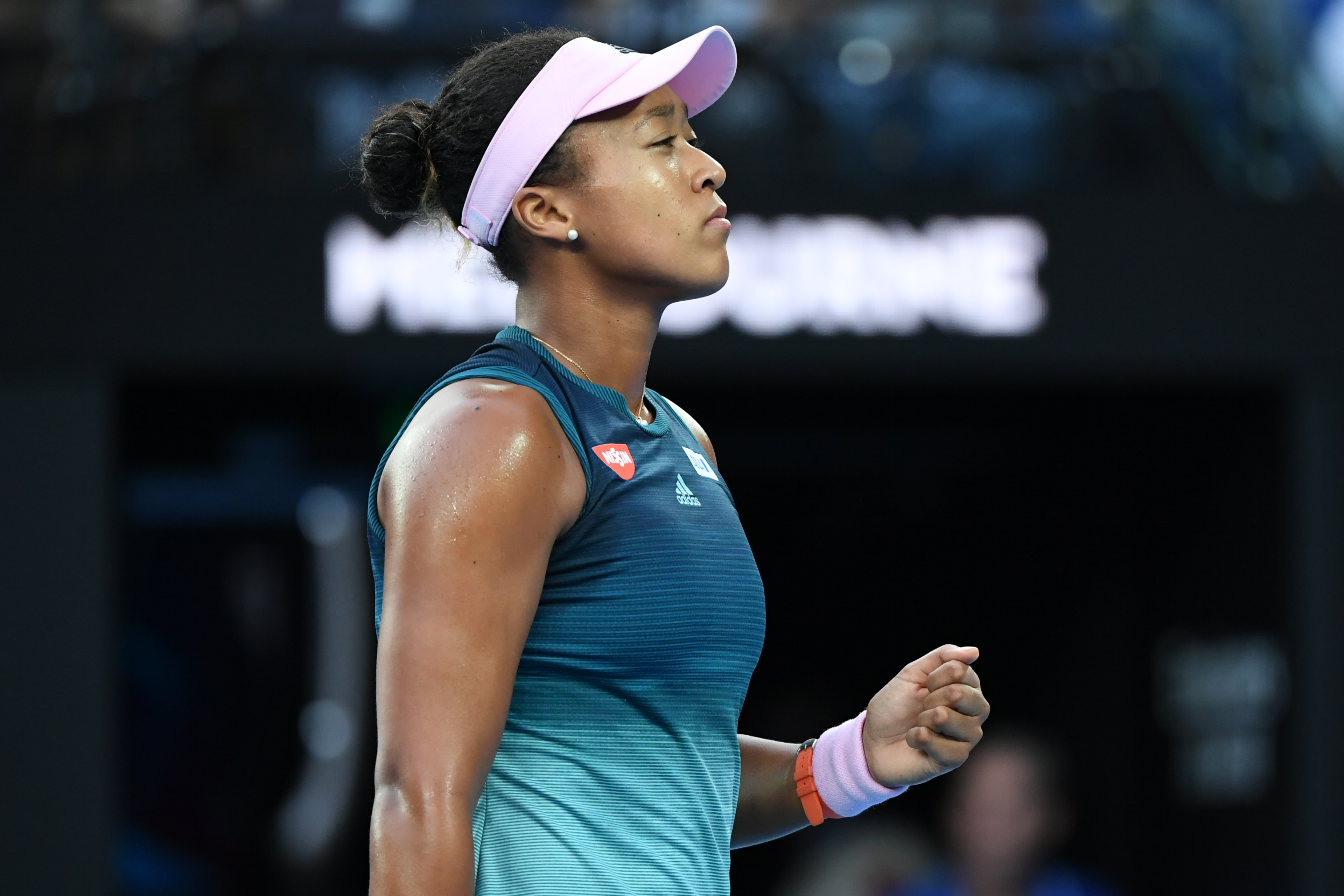 乐鱼体育比分直播大坂直美重返赛场，比赛规则变更首场状态出色，曼联观众沸腾！的简单介绍